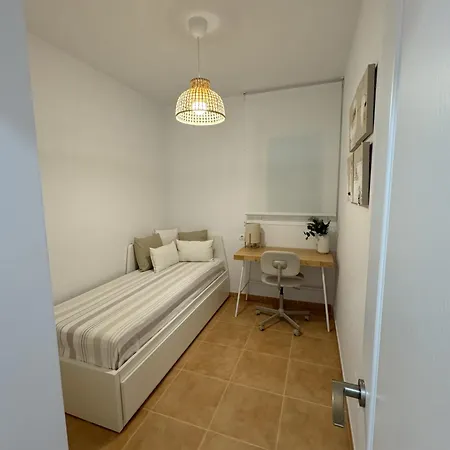 Apartamento Con Piscina Frente Al Mar En Playa Familias Y Parejas De Mas De 30 Anos